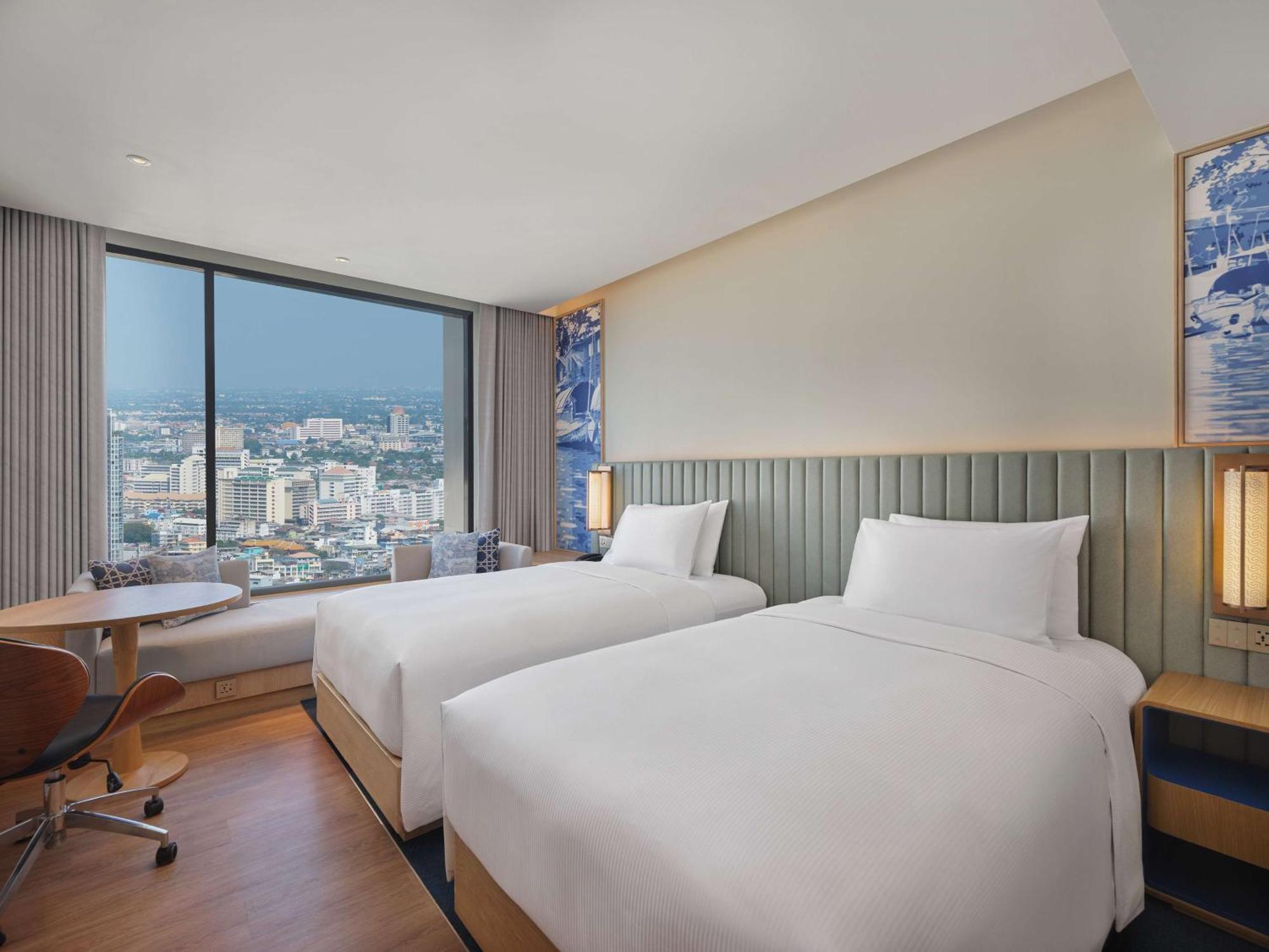 Hilton Garden Inn Bangkok Riverside Екстериор снимка