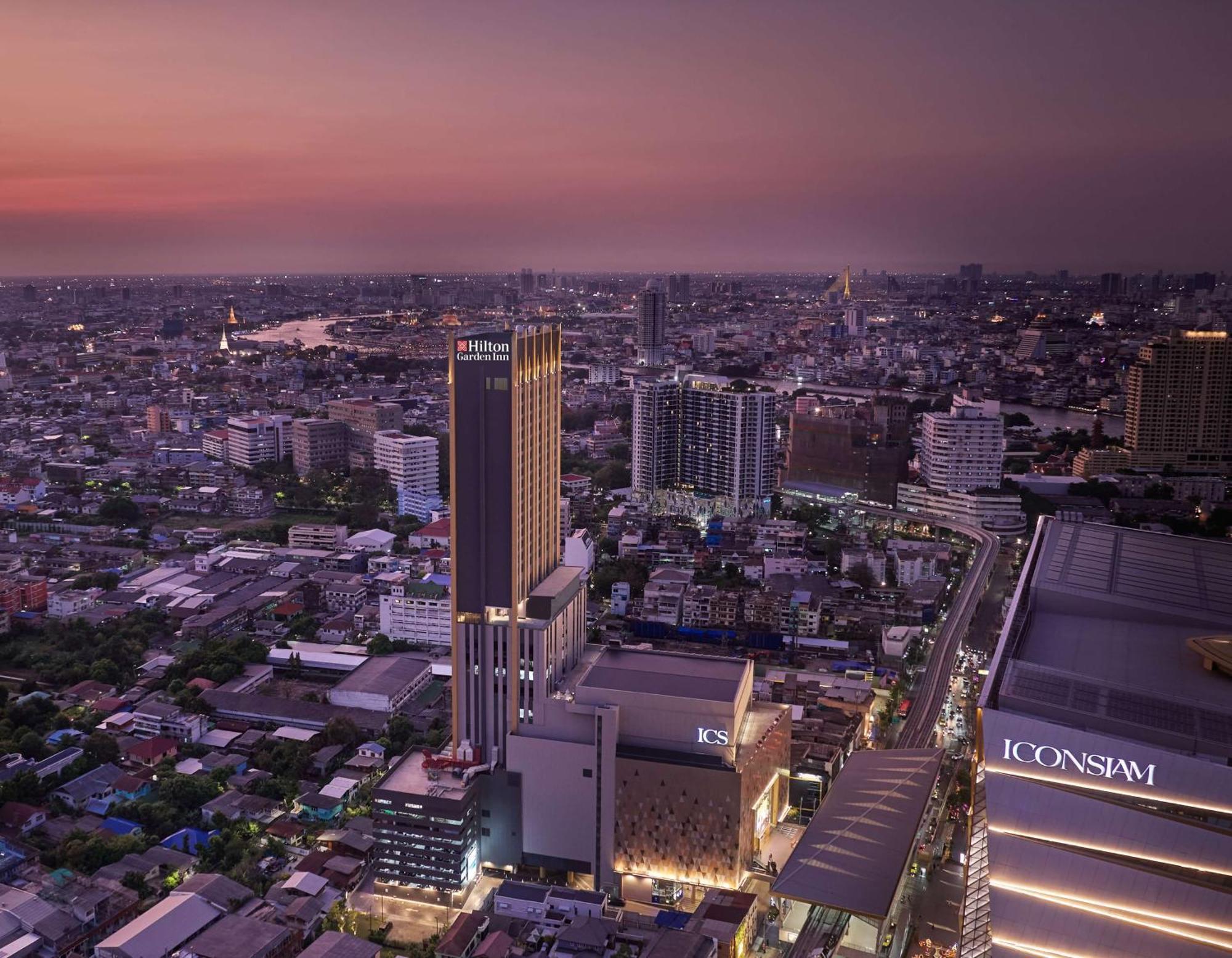 Hilton Garden Inn Bangkok Riverside Екстериор снимка