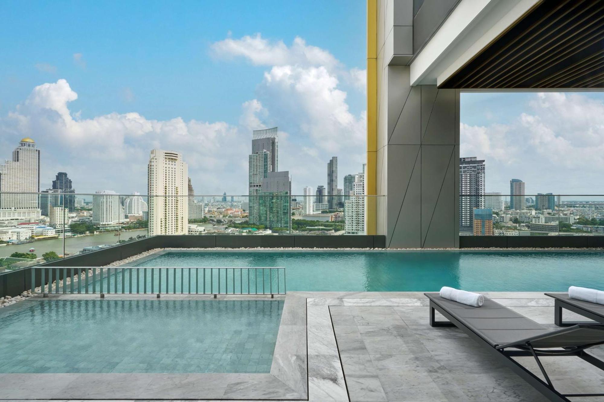 Hilton Garden Inn Bangkok Riverside Екстериор снимка