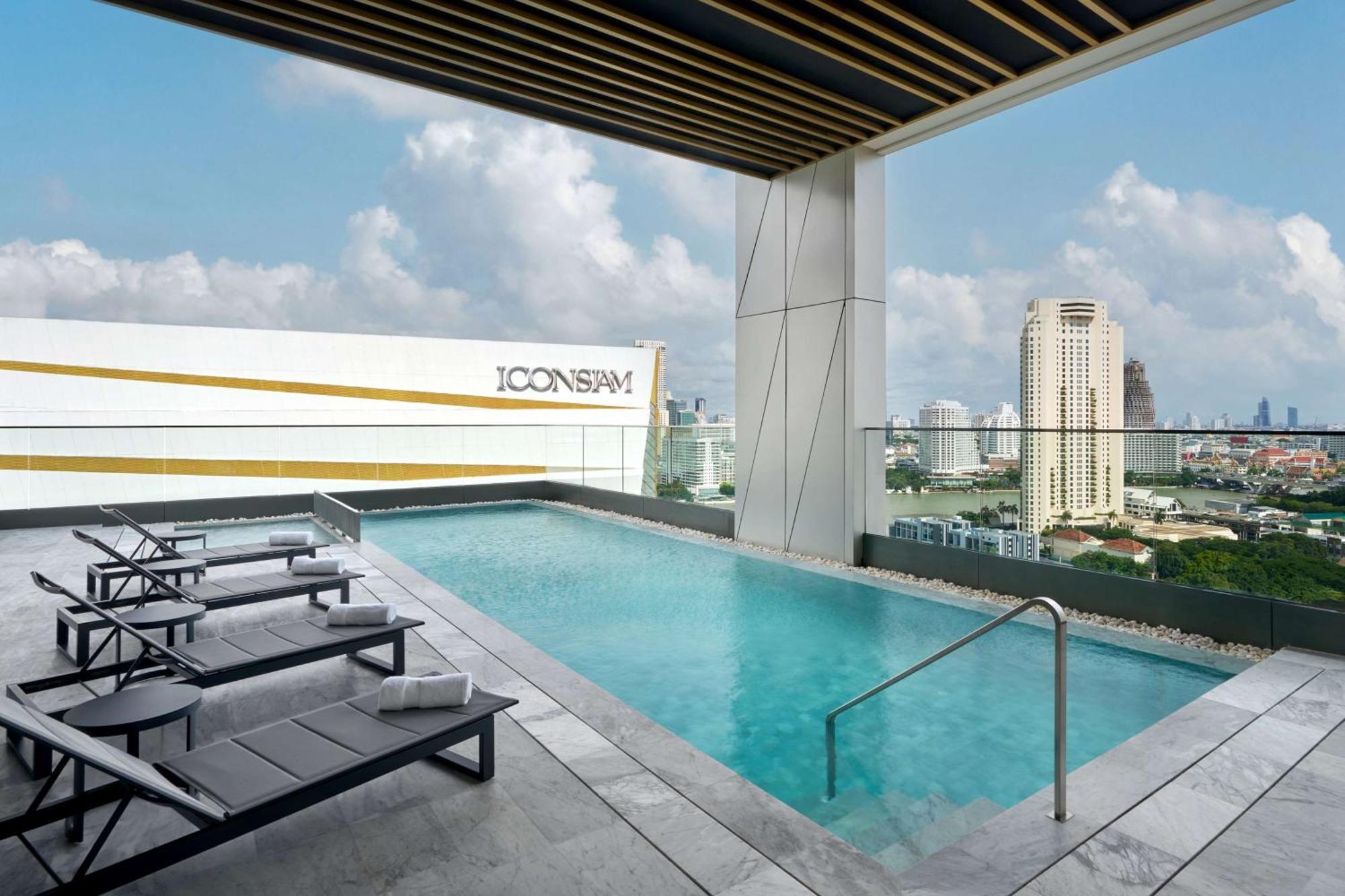 Hilton Garden Inn Bangkok Riverside Екстериор снимка