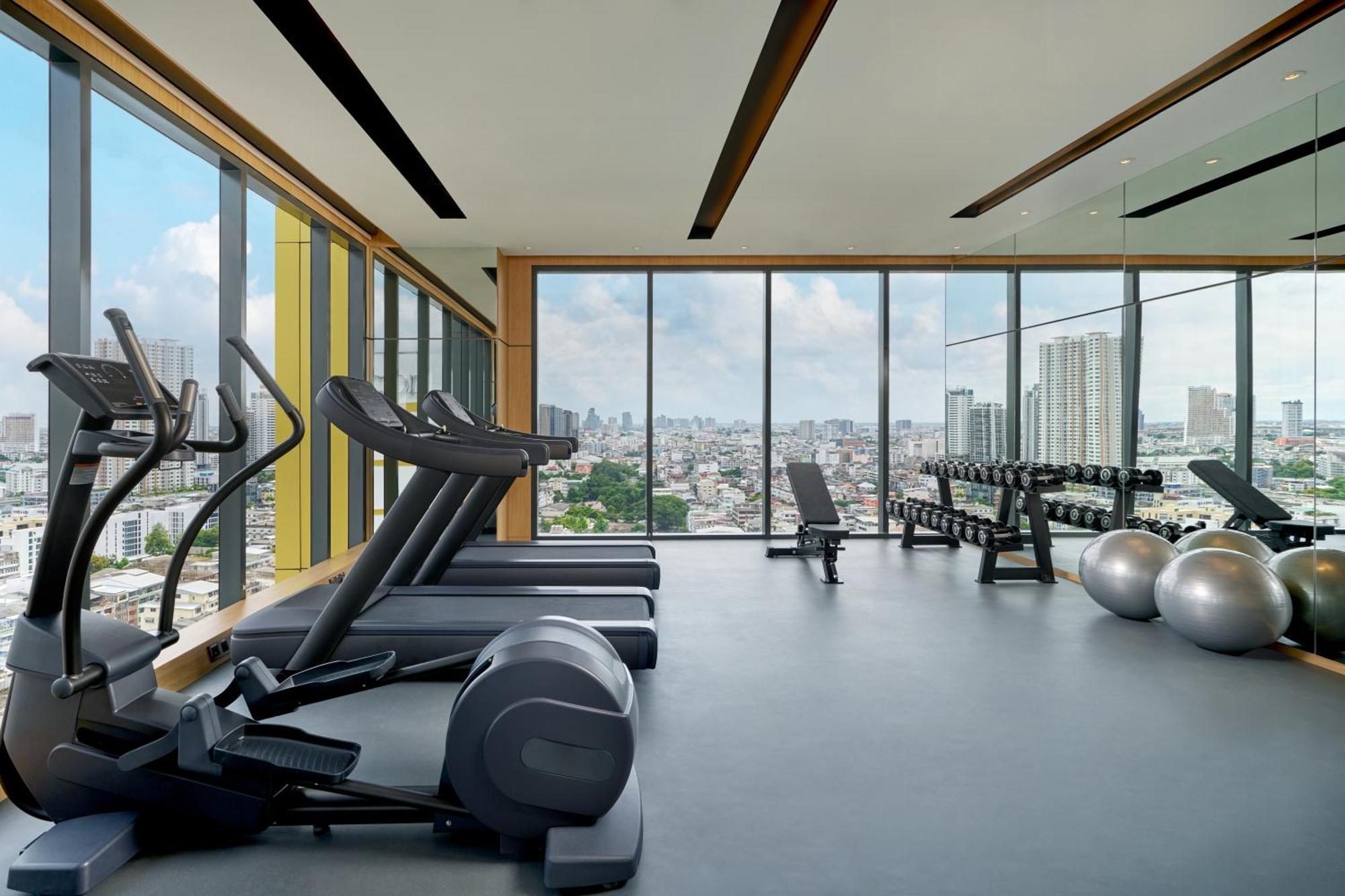 Hilton Garden Inn Bangkok Riverside Екстериор снимка