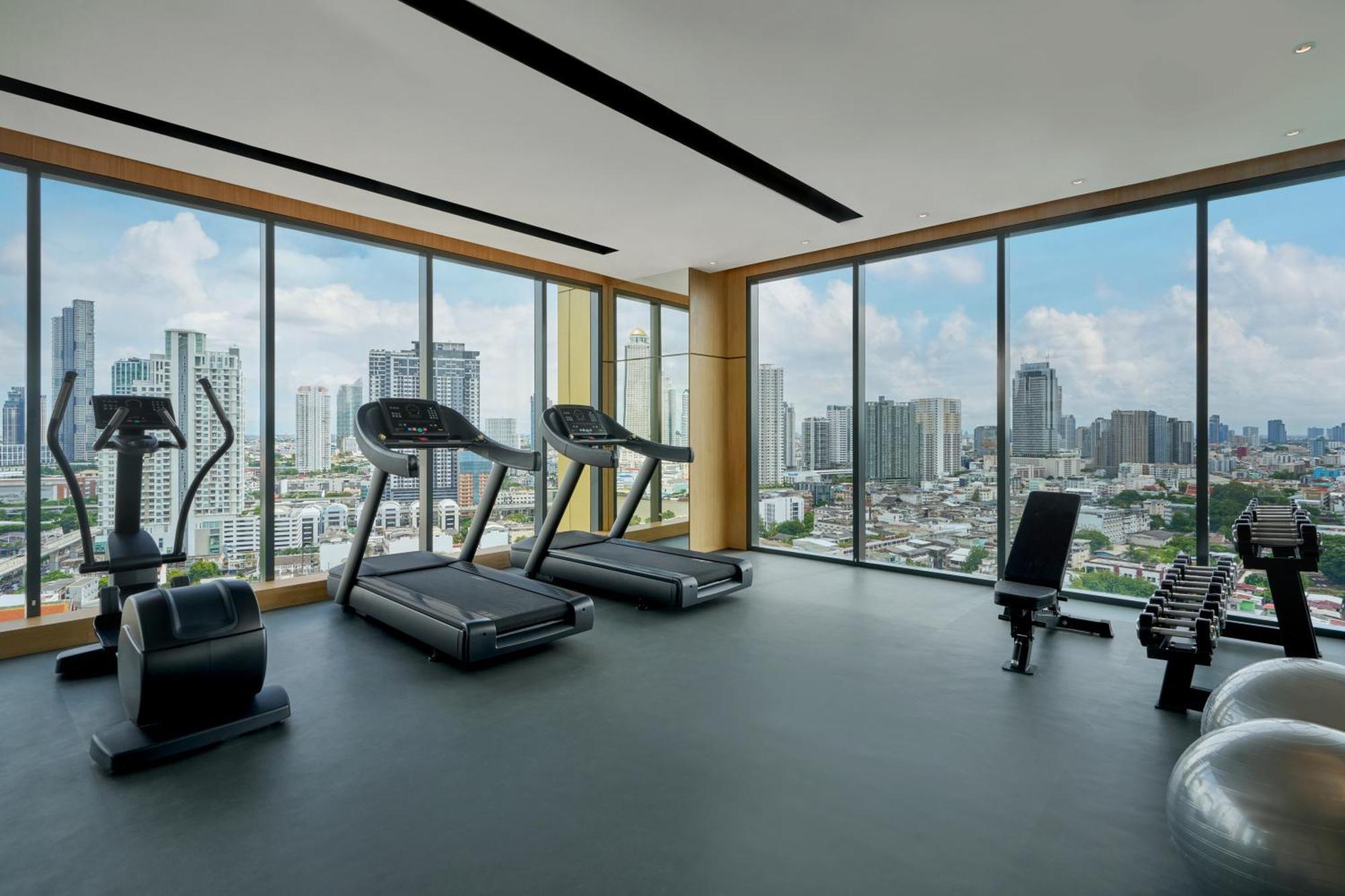 Hilton Garden Inn Bangkok Riverside Екстериор снимка