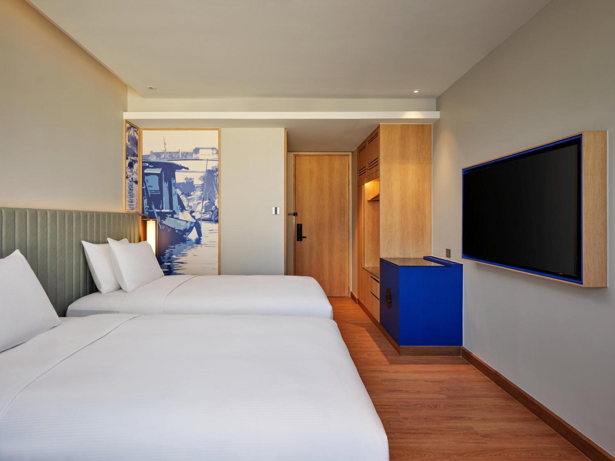 Hilton Garden Inn Bangkok Riverside Екстериор снимка
